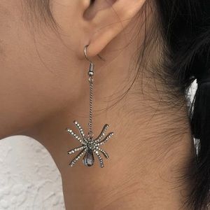 🕷 Lovely Rhinestone Gun Black Spider Chain Tassel Dangle Earrings 🕷